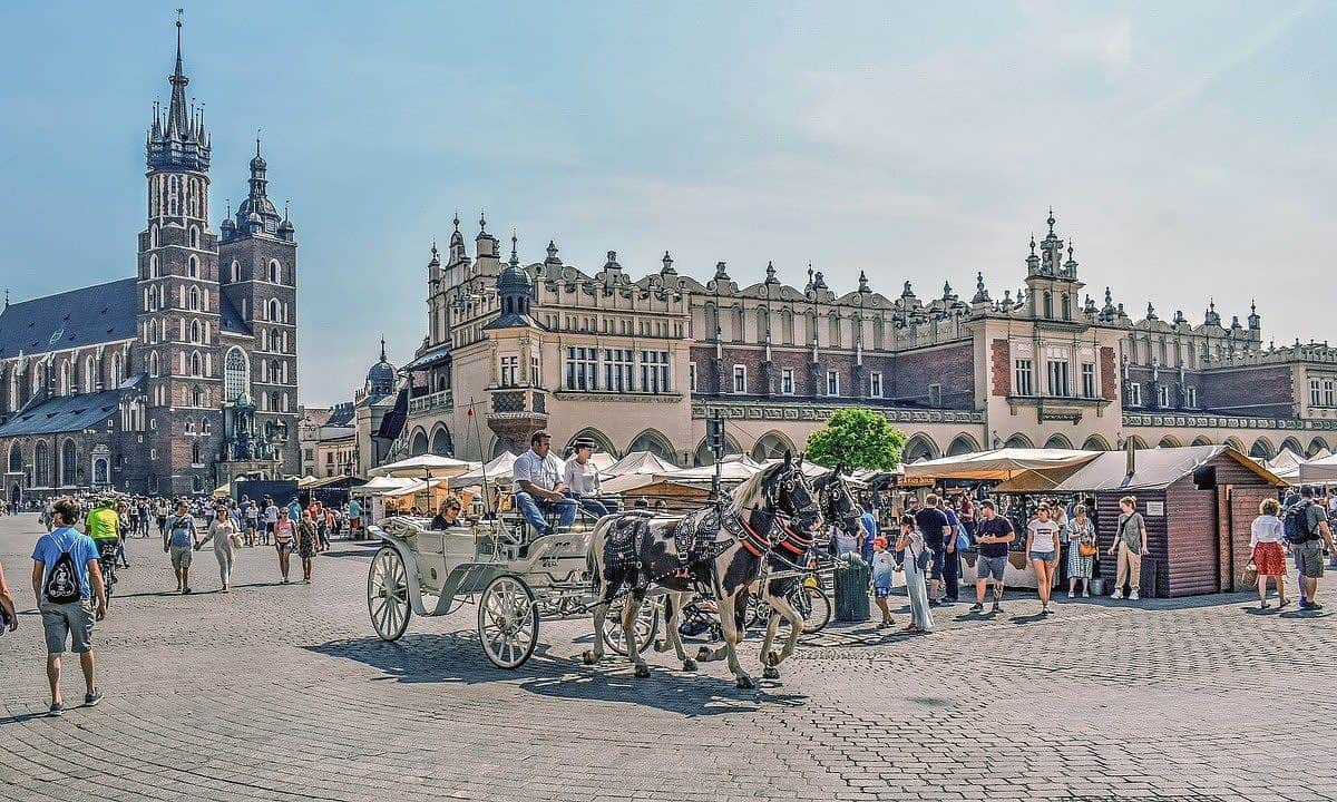 krakow, town square, poland-6774311.jpg