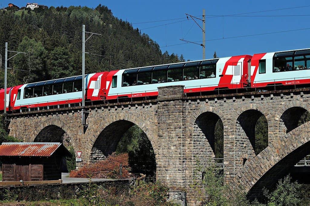 glacier express, switzerland, graubünden-3713877.jpg